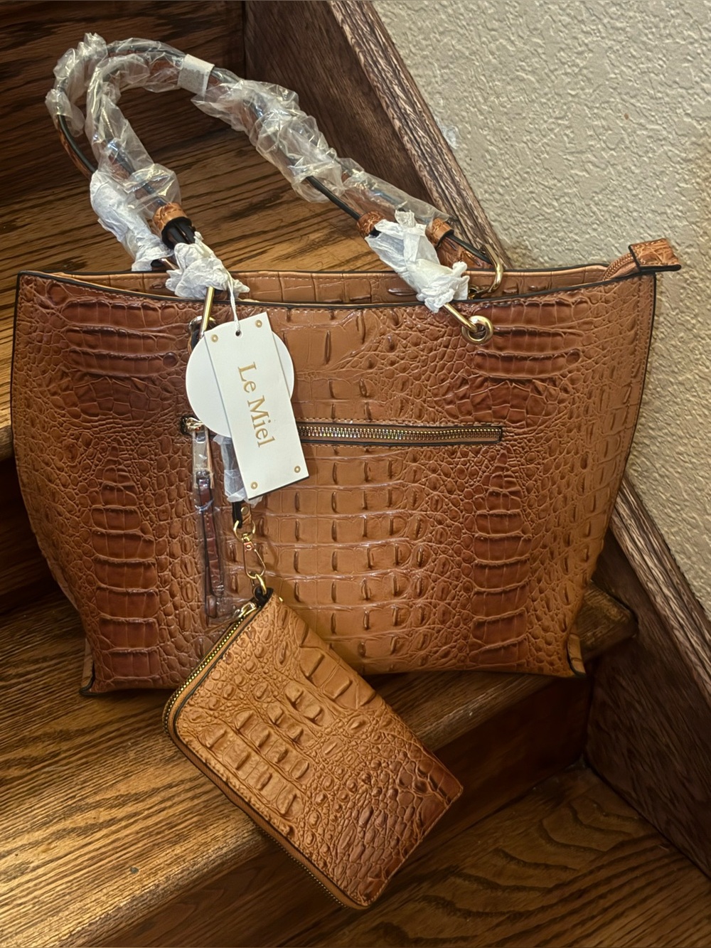 Tan/Brown Croc-Embossed Tote with Matching Wallet